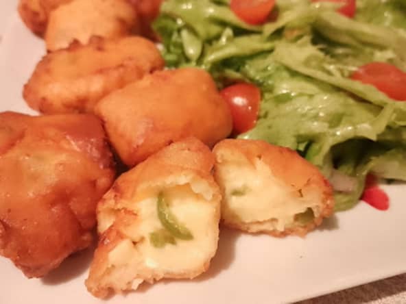 Les petits beignets au fromage pimentés façon chili cheese nuggets