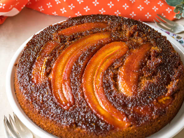 Gâteau renversé à la banane et à la noix de coco