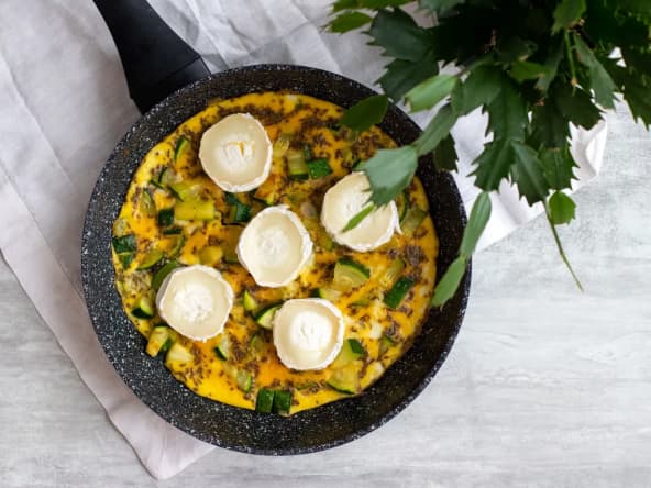 Omelette aux courgettes et fromage de chèvre