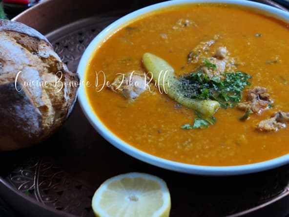 Chorba tchich, soupe traditionnelle à l'orge et à l'agneau