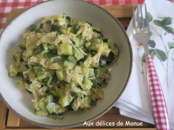 Poêlée de courgettes et cheveux d'ange, à la cancoillotte