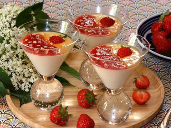Panna cotta aux fleur et sirop de sureau