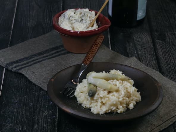 Risotto au gorgonzola et têtes d'asperges al dente