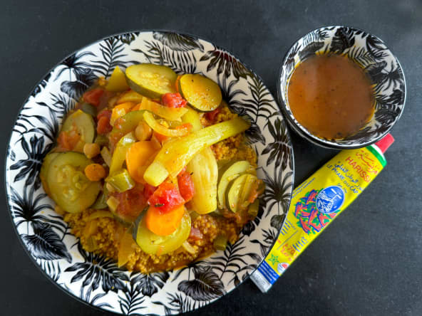 Couscous aux fèves et petits pois cuits à la vapeur