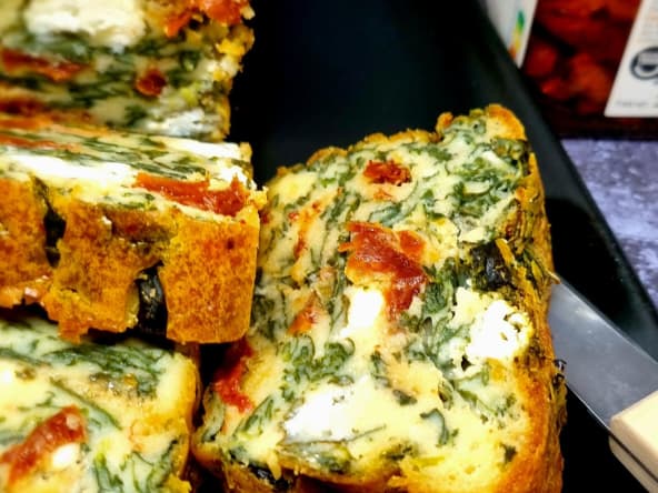 Cake épinard, tomates séchées et feta