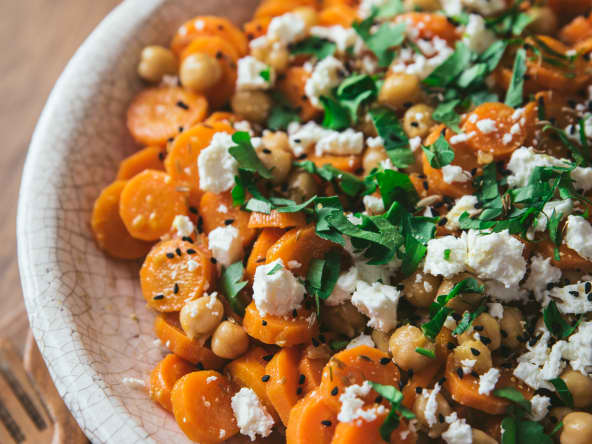 Salade de pois-chiches et carotte à la feta