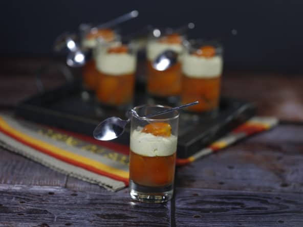 Verrines de tomates en gelée au fromage frais