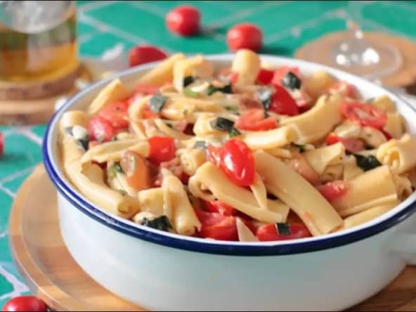 Pâtes façon salade caprese