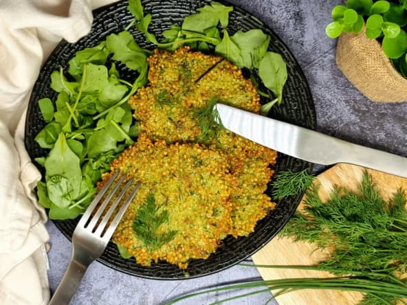 Galettes croustillantes de quinoa aux herbes
