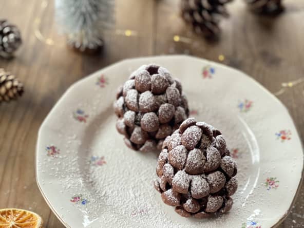 Gâteau pommes de pin en chocolat