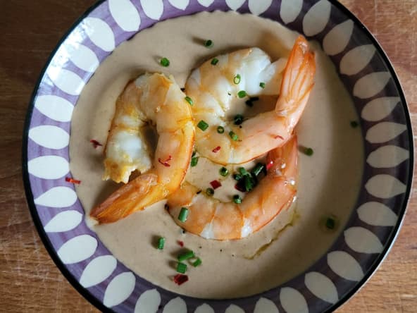 Recette pour une entrée de fête : la pannacotta salée à la bisque de homard et crevettes