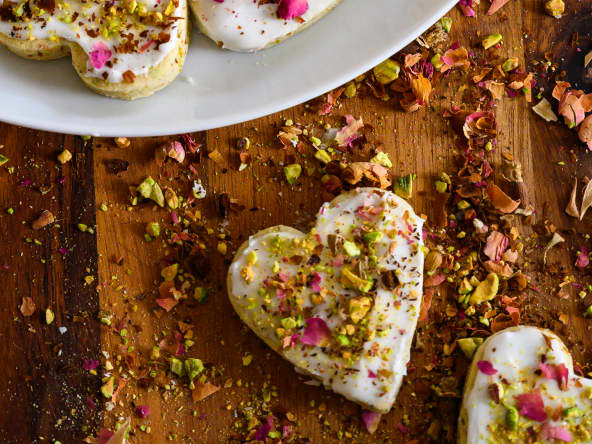 Biscuits sablés à la pistache et rose