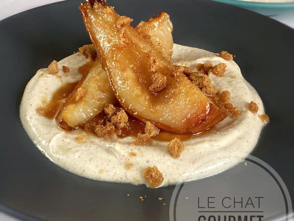 Poires rôties au yaourt grec épicé et spéculoos de Yotam Ottolenghi