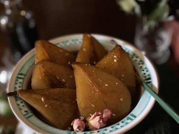 Poires pochées à la crème de cassis d'après Anne-Sophie Pic