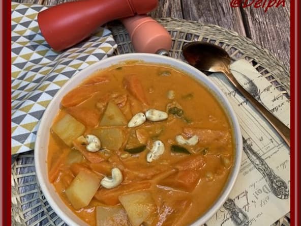 Soupe façon Korma végétarienne