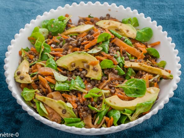 Salade de lentilles aux carottes et à l’avocat