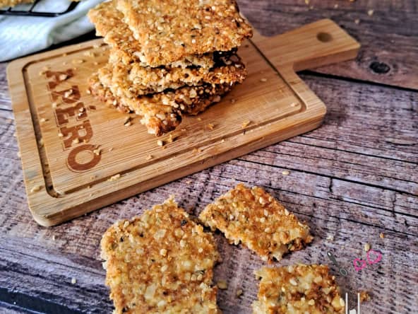 Biscuits apéritifs avoine, parmesan et sésame