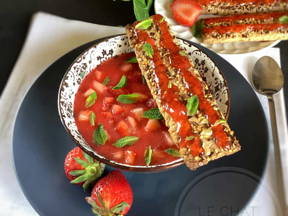 Soupe de fraises et ses tartines sablées