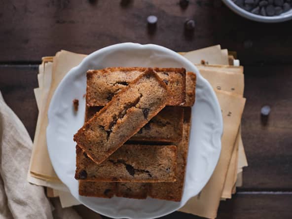 Financiers à la noisette et aux pépites de chocolat