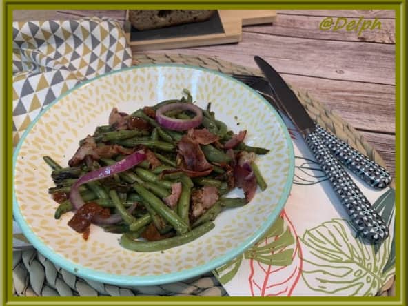 Poêlée de haricots verts et chips de bacon