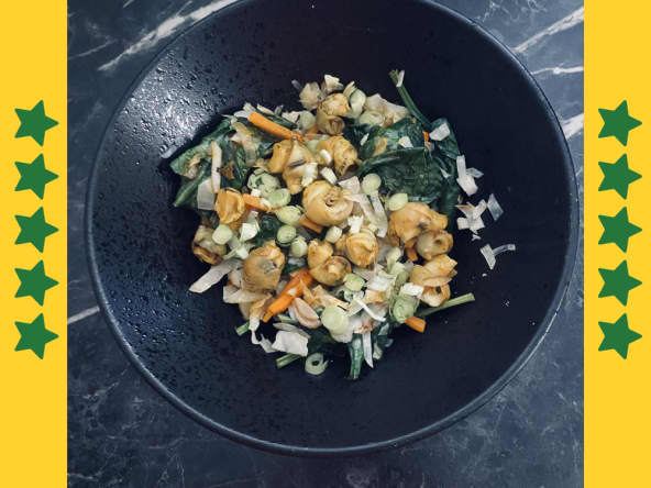 Wok de bulots, épinards et chou blanc au curry