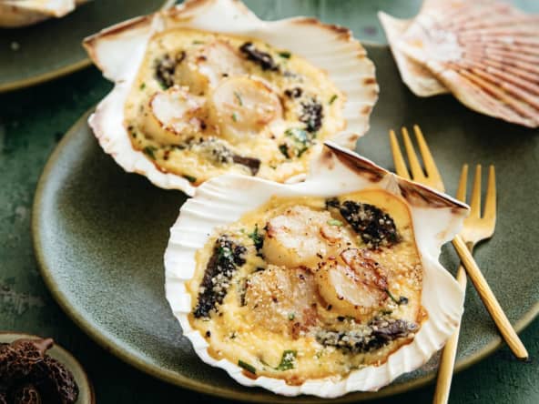 Noix de saint-jacques en coquille aux morilles
