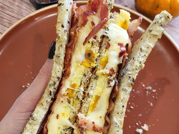 Egg sandwich ultra gourmand