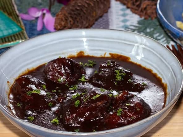 Joues de porc comme une carbonnade flamande