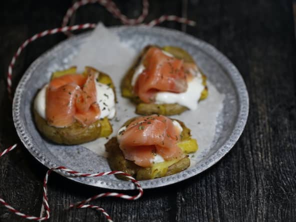 Pommes de terre tapées au saumon fumé