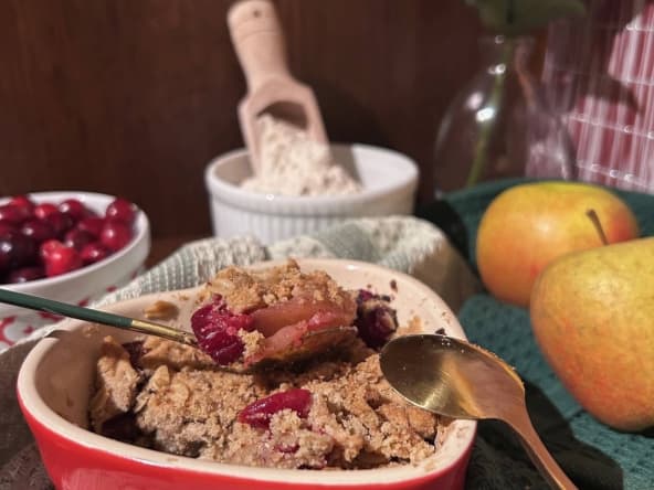 Crumble pommes et cranberries fraîches au bon goût du sarrasin