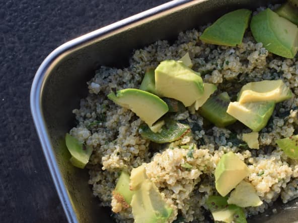 Salade de quinoa aux kiwis et avocat