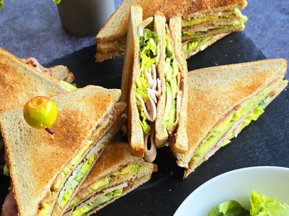 Club sandwich bacon avocat