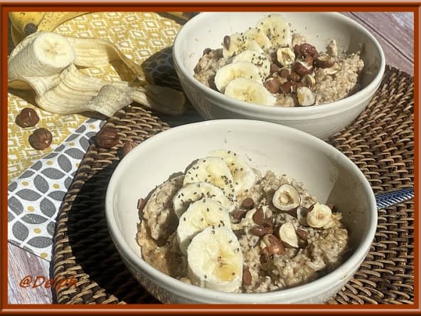 Porridge à la banane et beurre de cacahuète