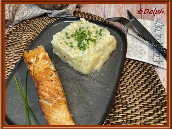 Pavé de saumon et son écrasé de topinambours.
