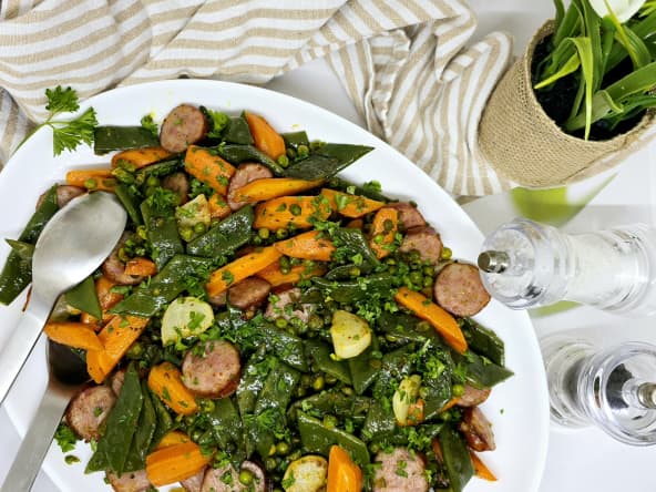 Poêlée de légumes printaniers à la saucisse de Montbéliard
