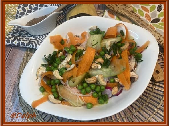 Salade thaï aux cacahuètes