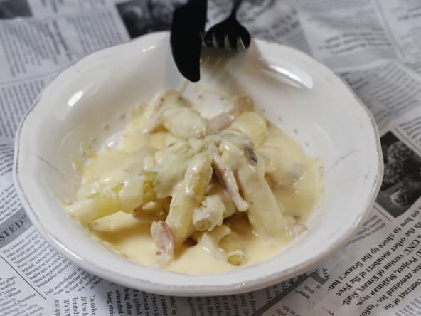 Asperges blanches à la crème de pecorino