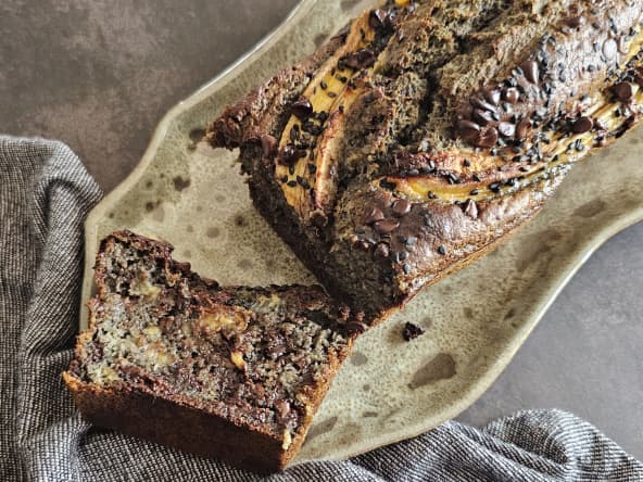 Bananabread au sésame noir