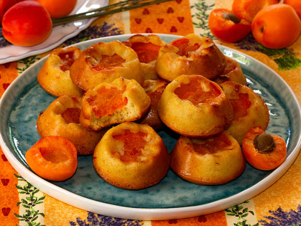 Petits gâteaux renversés aux abricots