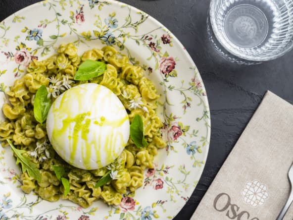 Pâtes fraîches au pesto de roquette et burrata