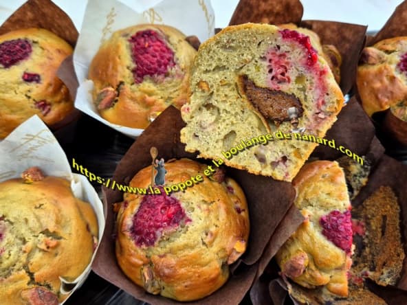 Muffins aux framboises et pistaches