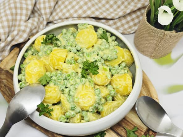 Salade de pommes de terre, petits pois et wasabi