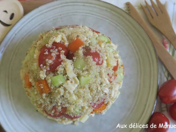 Salade de quinoa aux tomates cerises, concombre et comté