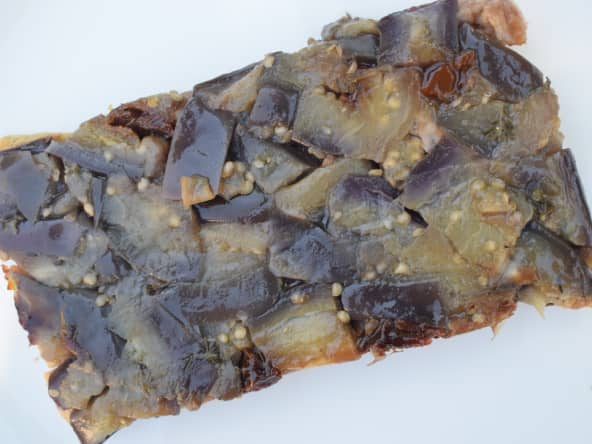 Tarte tatin aubergines, oignons rouges et parmesan