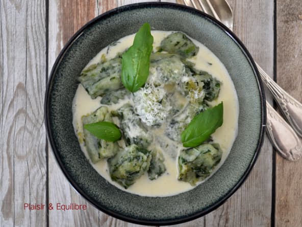 Gnocchi de pommes de terre aux épinards