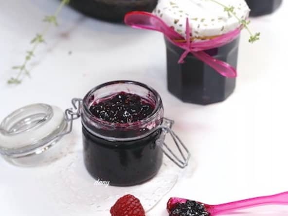 Confiture de fruits rouges et noirs au thym citron