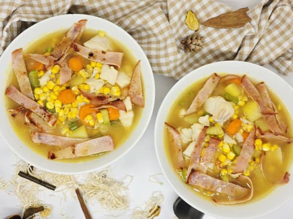 Soupe de légumes au cabillaud et bacon
