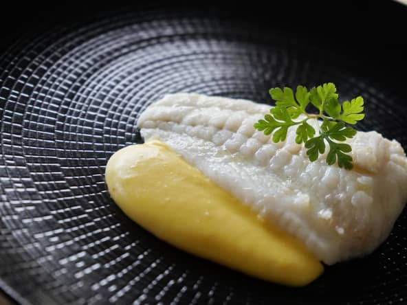 Filets de turbot pochés