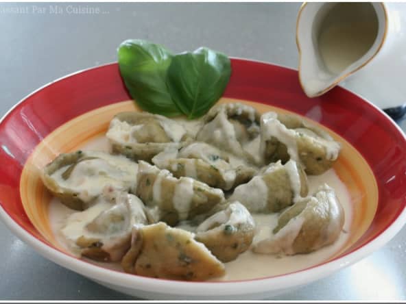 Cappelletti au basilic, sauce crème à l'échalote