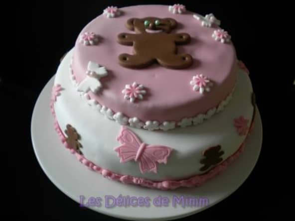 Gâteau aux oursons et aux papillons